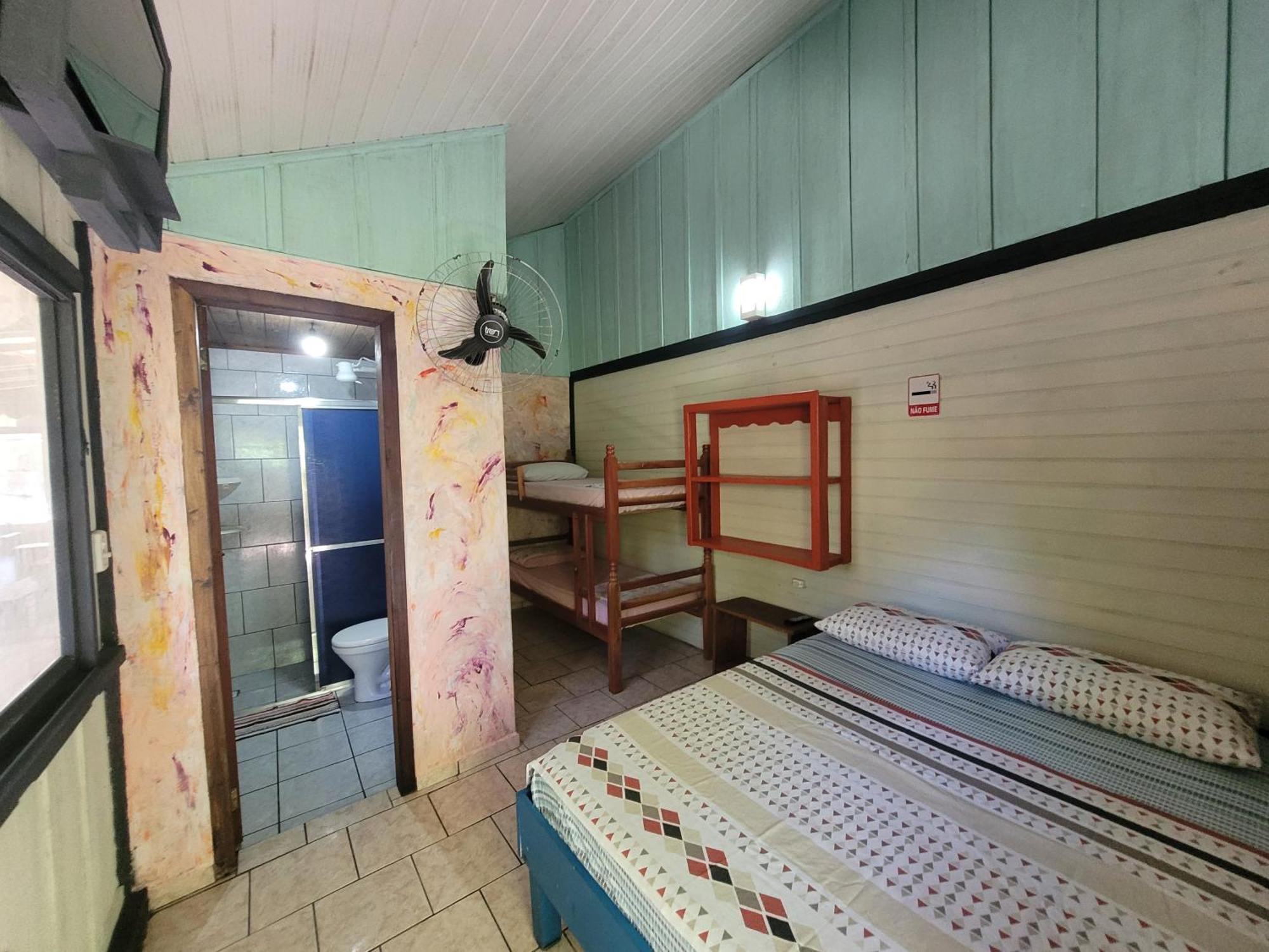 Pousada E Camping Do Clodo Ilha do Mel Esterno foto